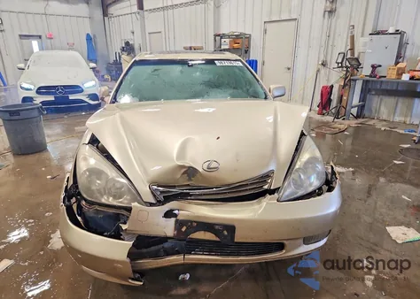 2003 Lexus Es 300 z USA, uszkodzony, nr VIN JTHBF30G030120972